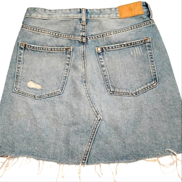 Divided | Distressed Denim Skirt | Size 6 - Picture 2 of 9